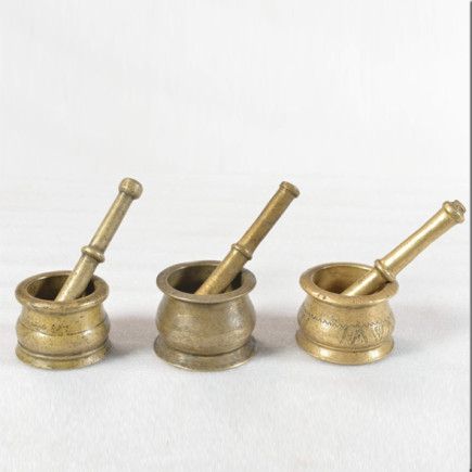 Mortier en bronze avec pilon XVIIIème S.