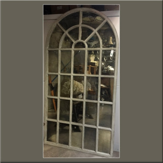 Miroir (grand modèle) à alcoves en bois laqué