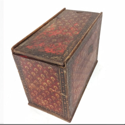 Boite en bois laqué