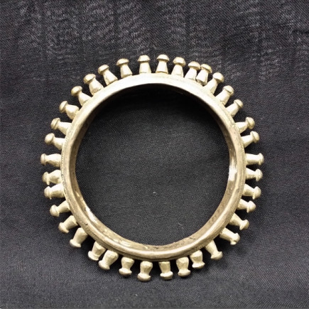 Bracelet étroit en argent massif