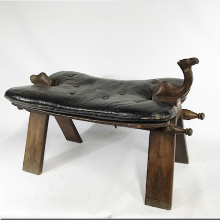 Tabouret pliant oriental à décor de chameau