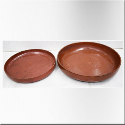 Plateau rond birman en bois laqué rouge