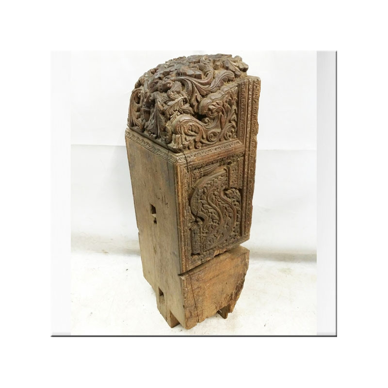 Carved teak bracket 18th century (large model)