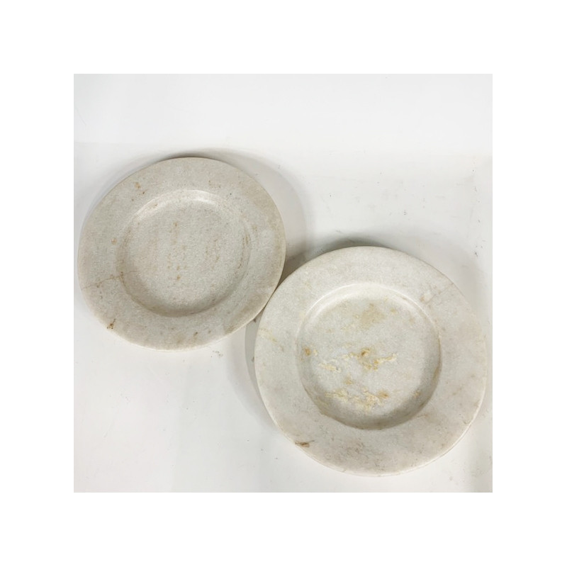 Set of 8 Cream marble plates