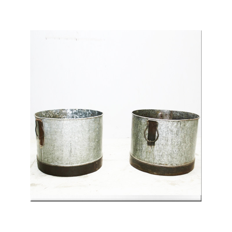 Cache pot en fer et zinc