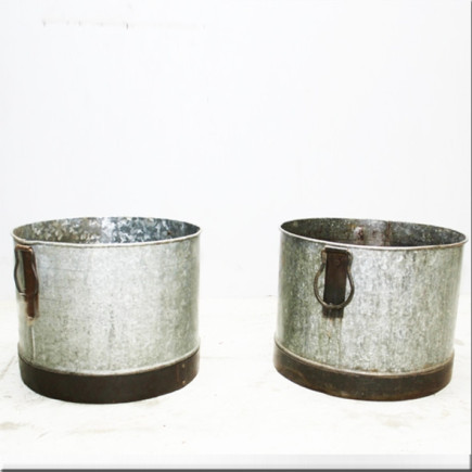 Cache pot en fer et zinc