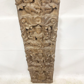 Panneau en teck sculpté de scènes de vie indienne XIXème S.