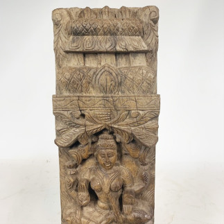 Panneau en teck sculpté de scènes de vie