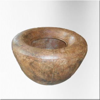 Cache-pot en fer patiné