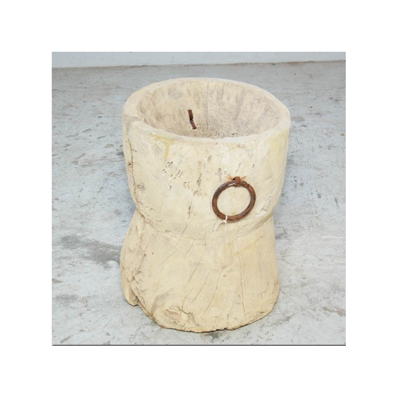 Mortier en bois blanchi