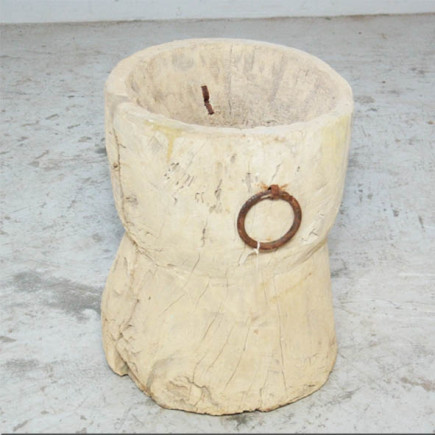 Mortier en bois blanchi