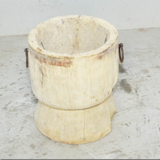 Mortier en bois blanchi