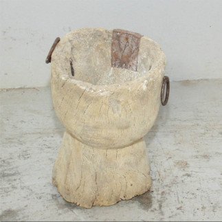 Mortier en bois blanchi