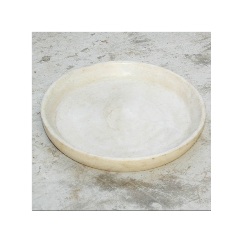 Plat rond en marbre blanc