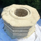 Tête de puit de cuisine de château en marbre sculpté de forme orthogonale XVIIème siècle