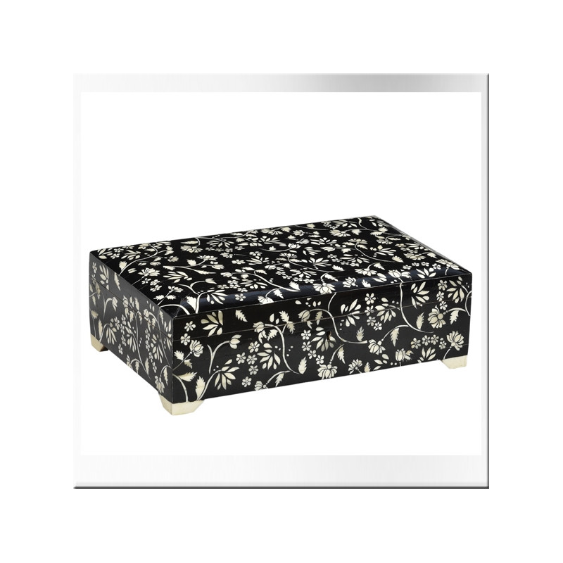 Coffret en bois et os de chameau