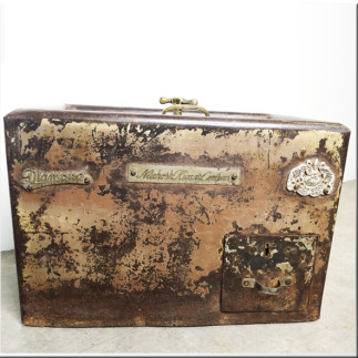 Coffre fort avec clés