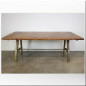 Table pied en fonte laqué et plateau en teck