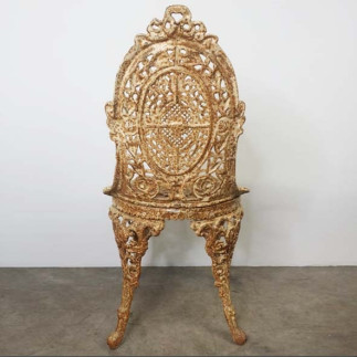 Chaise de jardin en fonte