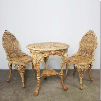 Table de jardin en fonte