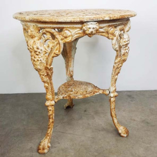 Table de jardin en fonte