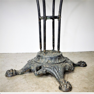 Table ronde plateau en marbre et ceinture en os