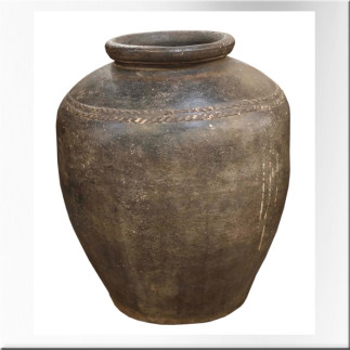 Jarre en terre cuite laquée noire