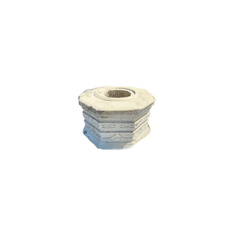 Tête de puit de cuisine de château en marbre sculpté de forme orthogonale XVIIème siècle