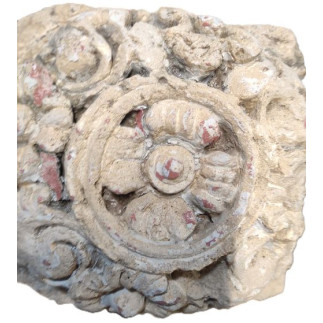 Panneau mural en pierre à décor floral XVIIème siècle