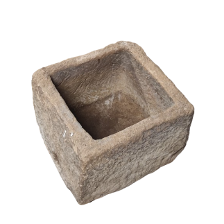 Rectangular stone basin 17th century