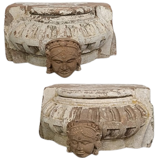 Pair of capitals wall light half-spherical in carved stone on three faces North India Rajasthan 18th century