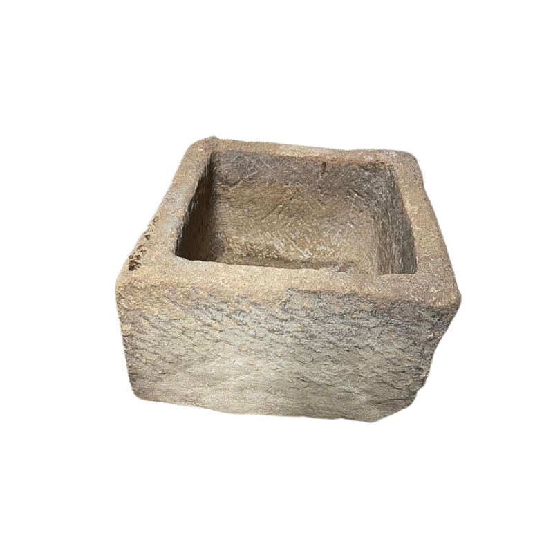 Bassin parallélipipède en pierre XVIIème siècle