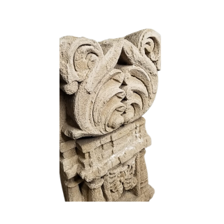 Sculpted wall stone in relief with a niche for an oil lamp India 17h century.