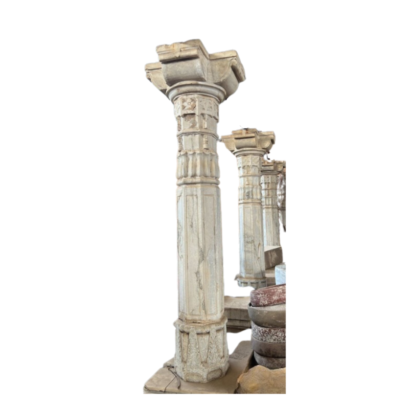 Exceptional suite of four white marble columns in three parts 18th century