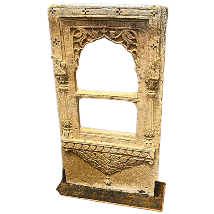 Fenêtre monobloc en marbre jaune de Jaisalmer Inde XVIIIème siècle