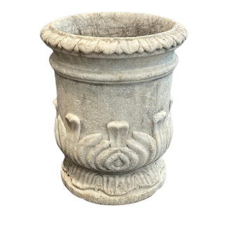 Vasque monobloc en marbre blanc XIVème XVème siècle