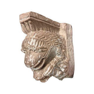 Pair of carved stone modillons end of the 17th Century