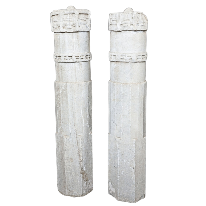 Pair of monobloc Doric columns pillars in white marble Southern Italy 16th - 17th century