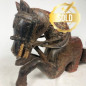 Cheval sculpté en bois laqué pour entrée d'écurie
