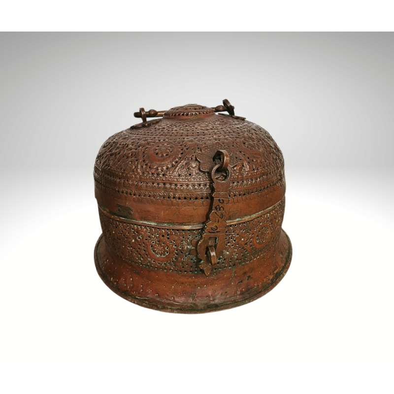 Important copper chapati box – early 19th century, Lucknow / Uttar Pradesh