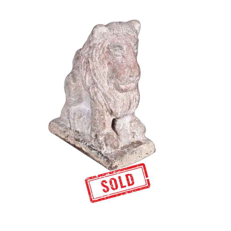 Seated lion in carved stone 18th century