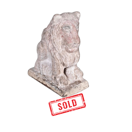 Seated lion in carved stone 18th century