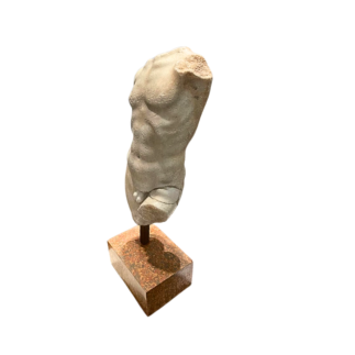 Torse acéphale d'homme nu en marbre blanc art romain du IIème siècle après JC