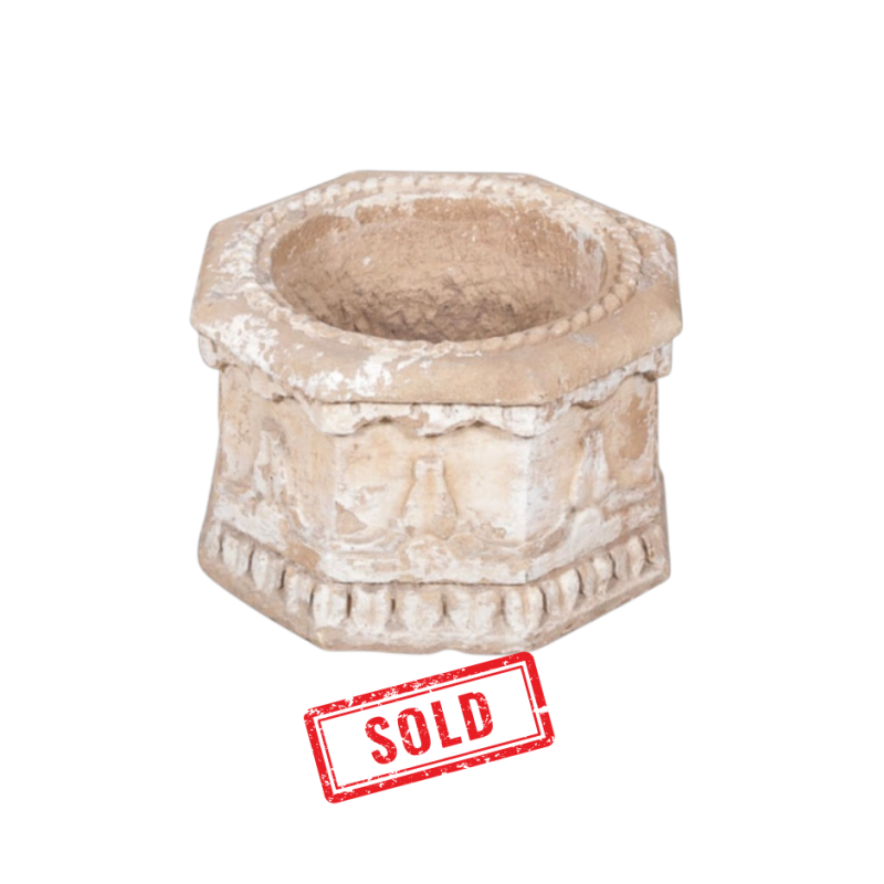 Carved sandstone castle kitchen wellhead 17th century