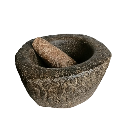 Mortier oval en pierre granitique. Début du XVIII ème siècle.