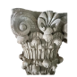Important chapiteau corinthien en pierre sculptée toutes faces à décor de volutes et motifs stylisés XVIII ème siècle