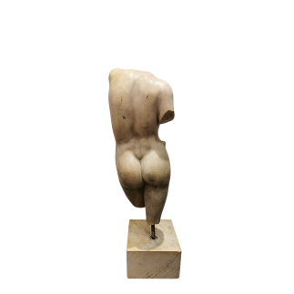 Female Torso in White Marble. 18th Century, or earlier.