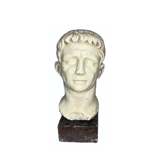 Tête d’homme en marbre blanc figurant l’empereur Claudius. Fin XVIII ème / début XIX ème siècle ou anterieur.