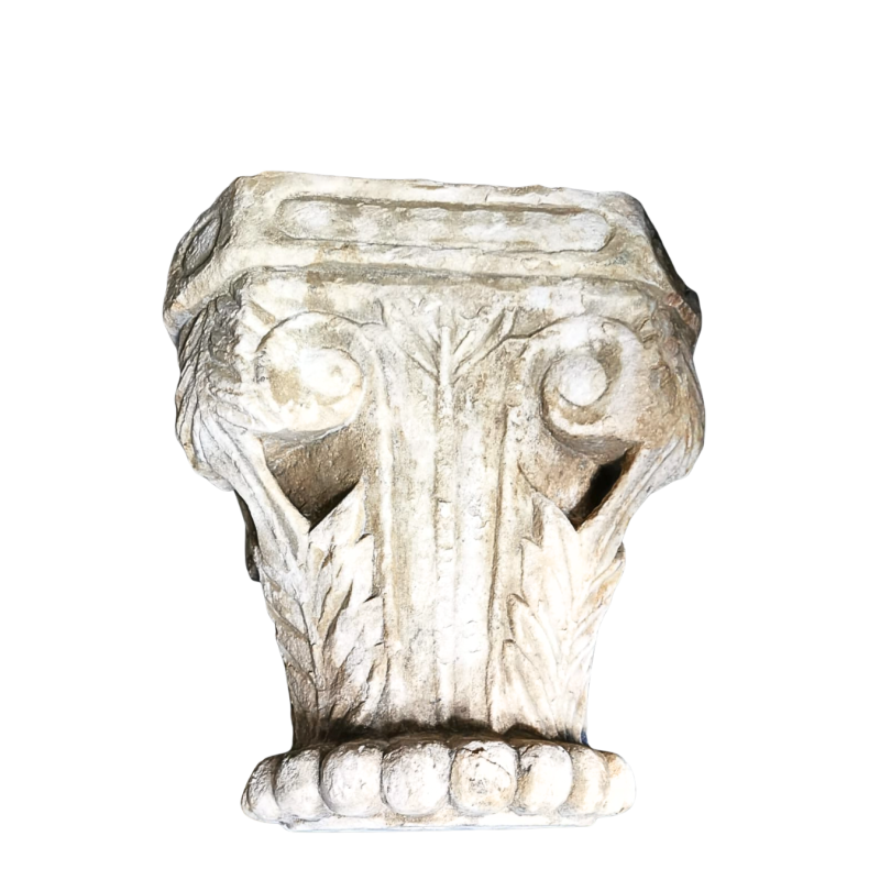 Chapiteau en marbre blanc monobloc. XVIII ème siècle ou antérieur. Chapiteau en marbre blanc monobloc. XVIII ème siècle ou antérieur.
