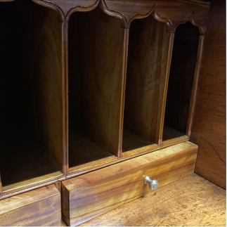 Commode secrétaire officier Royal Navy en camphrier circa 1840